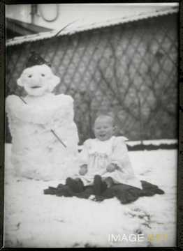 Enfant sur la neige